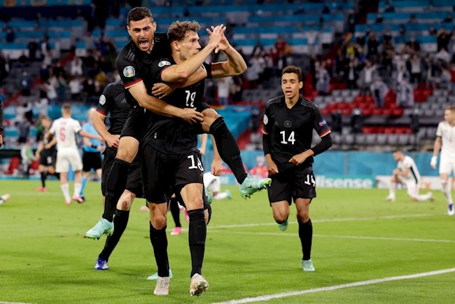 Goretzka ăn mừng bàn thắng vào lưới Hungary