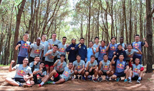 HAGL lên núi luyện công chờ ngày V-League tái xuất