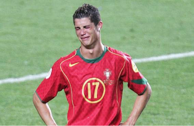Cristiano Ronaldo Ch n S t V i Nh t L ch S C c K Euro cristiano-ronaldo-ch-n-s-t-v-i-nh-t-l-ch-s-c-c-k-euro