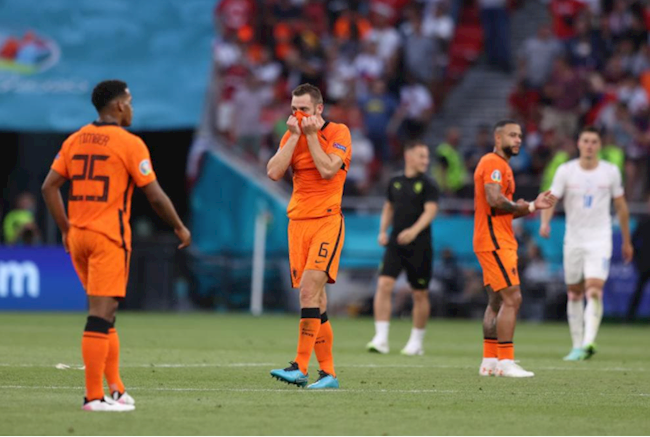 Hà Lan thất vọng khi không thể vào tứ kết
