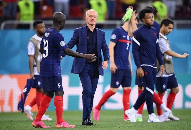 SỐC: Tuyển Pháp thất bại ở Euro 2020 do ... cày phim và chơi games