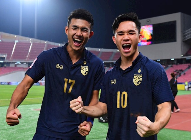 Suphanat (trái) và người anh trai Supachok có thể trở thành nhân tố quan trọng của tuyển Thái Lan ở các trận đấu sắp tới