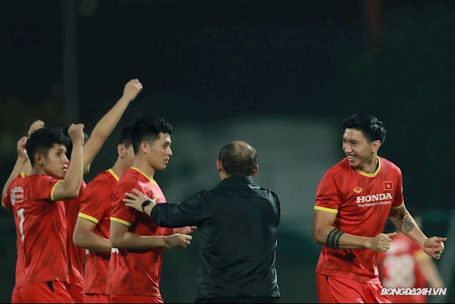 Báo Trung Quốc bi quan về kịch bản đội nhà chạm trán ĐT Việt Nam