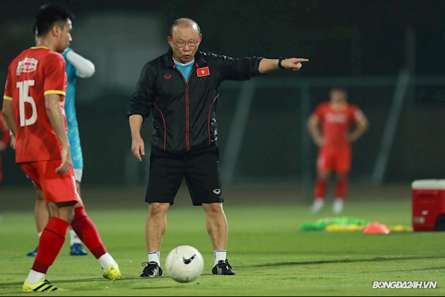 Đối đầu ĐT Indonesia, HLV Park Hang Seo dạy học trò cách khắc chế