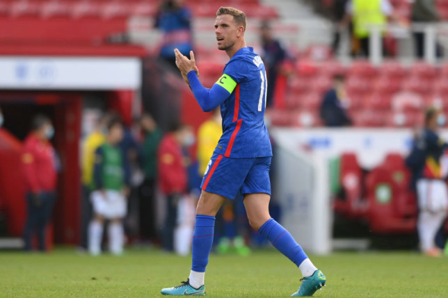 Bị huyền thoại MU chỉ trích, Jordan Henderson lên tiếng đáp trả