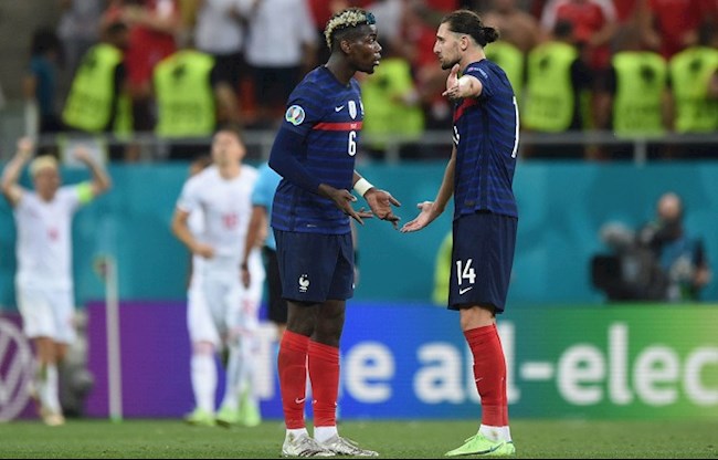 Adrien Rabiot không hài lòng với Paul Pogba
