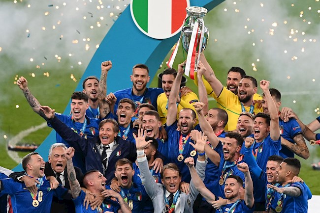 Azzurri – hai màu của nước mắt