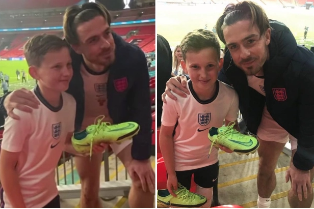 Jack Grealish có hành động ý nghĩa sau trận thua Italia