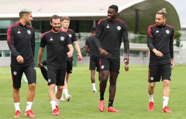 Các cầu thủ không thi đấu ở Euro 2020 trở lại tập luyện