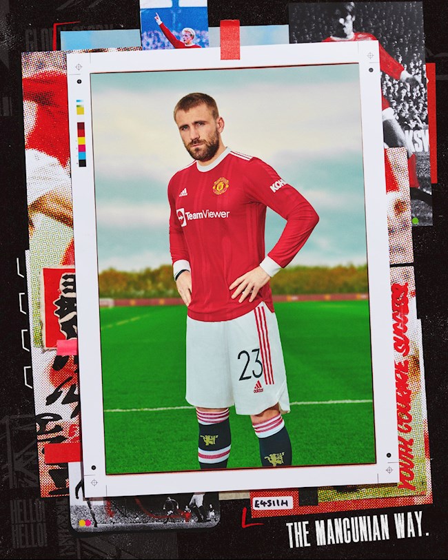 Luke Shaw trong áo đấu Manchester United mùa giải 2021/2022