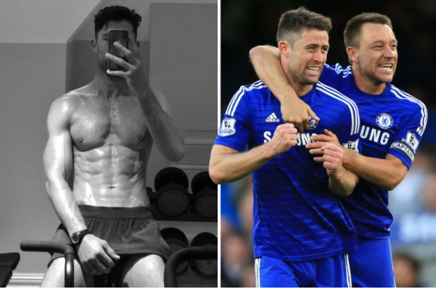 Gary Cahill khoe cơ thể khó tin ở tuổi 36 Gary Cahill khoe cơ thể khó tin ở tuổi 36