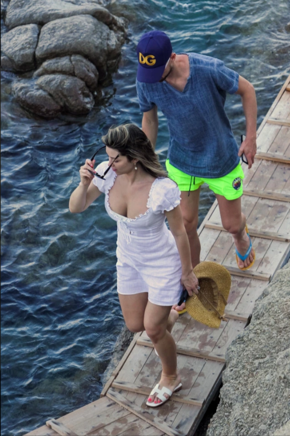 Jorginho đi nghỉ cùng bạn gái