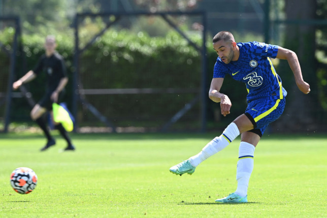 Hakim Ziyech tỏa sáng trước Peterborough United Hakim Ziyech tỏa sáng trước Peterborough United