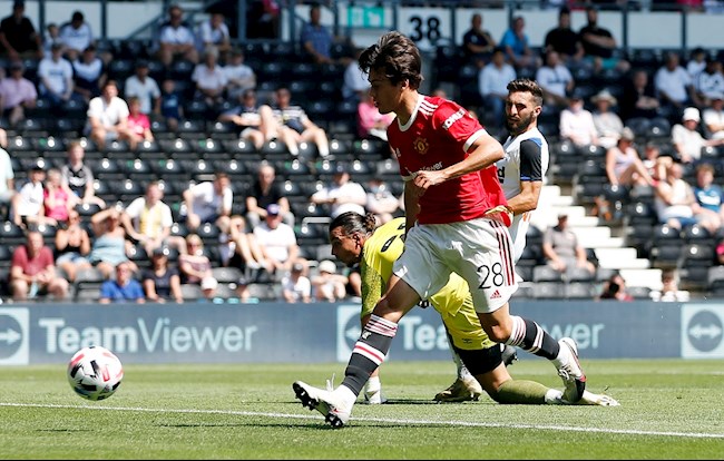 Kết quả MU vs Derby: Tài năng trẻ Pellistri xử lý bình tĩnh nâng tỉ số 2-0