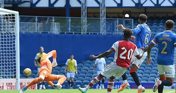 Nuno Tavares ghi bàn ngay trong ngày ra mắt Arsenal