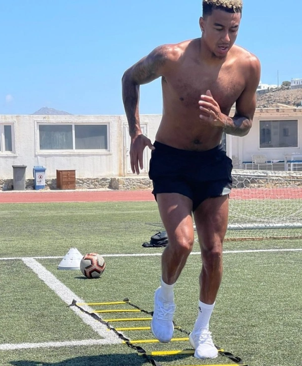 Jesse Lingard hội ngộ với Adnan Januzaj ở Hy Lạp Jesse Lingard hội ngộ với Adnan Januzaj ở Hy Lạp