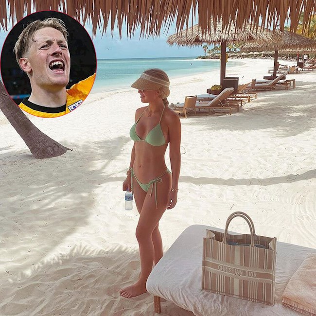 Bà xã Megan Davison của thủ môn Jordan Pickford vừa đăng ảnh mặc bikini khéo khoe thân hình nóng bỏng trên bãi biển trong kỳ nghỉ nhưng không tiết lộ địa điểm Bà xã Megan Davison của thủ môn Jordan Pickford vừa đăng ảnh mặc bikini khéo khoe thân hình nóng bỏng trên bãi biển trong kỳ nghỉ nhưng không tiết lộ địa điểm