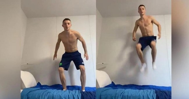 VĐV Rhys McClenaghan thử giường giấy chống QHTD hình ảnh