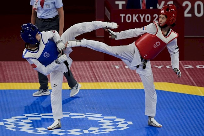 Kim Tuyền thất thủ trước VĐV Thái Lan tại tứ kết hạng cân dưới 49kg Taekwondo Kim Tuyền thất thủ trước VĐV Thái Lan tại tứ kết hạng cân dưới 49kg Taekwondo