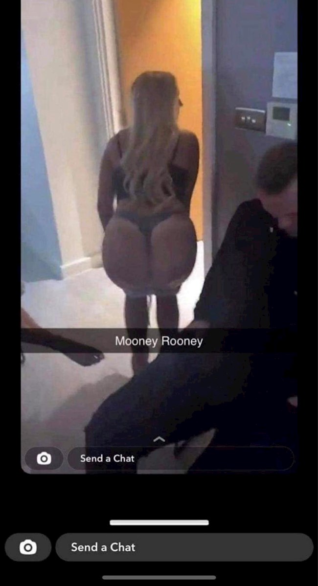 Rooney lộ loạt ảnh vào khách sạn với nhiều cô gái nóng bỏng