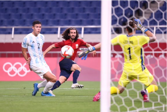 Tây Ban Nha hòa Argentina 0-0 sau 45 phút đầu tiên