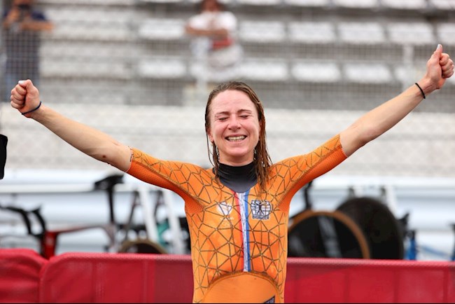 Sau cú ngượng chín mặt, cua rơ Hà Lan đã được ăn mừng thực sự tại Olympic Tokyo hình ảnh