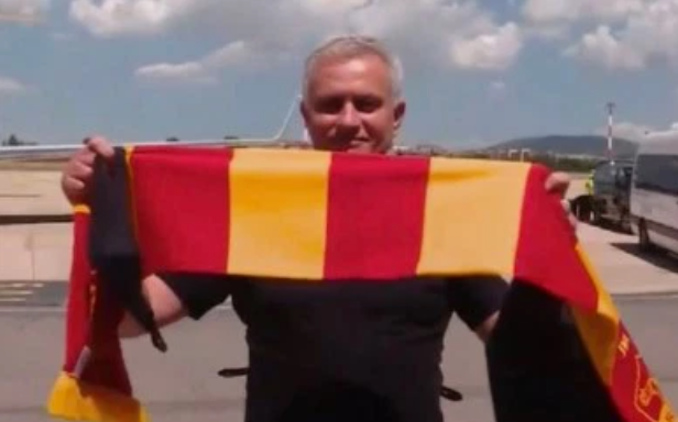 NHM Roma chào đón Mourinho