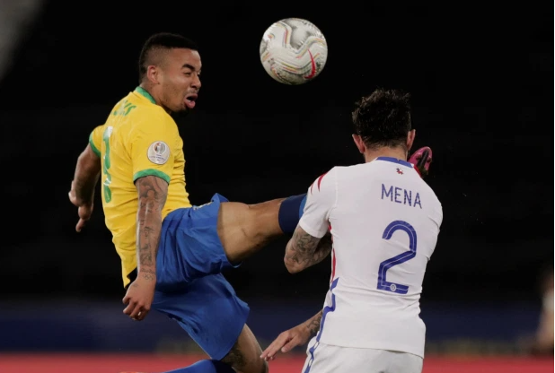 Tình huống khiến Jesus phải nhận thẻ đỏ trực tiếp