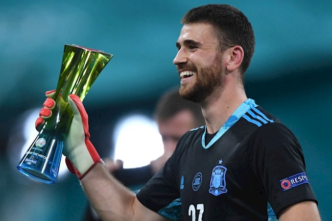 Bài dự thi: Unai Simon - Khi đội tuyển Tây Ban Nha là một gia đình