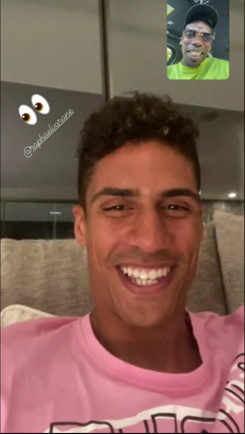 Pogba gọi FaceTime cho Varane