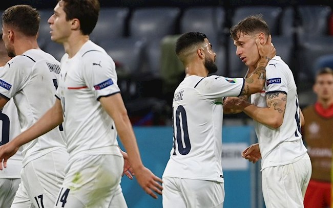 Italia đang thể hiện sức mạnh khủng khiếp Italia đang thể hiện sức mạnh khủng khiếp