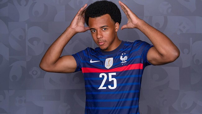 Tin chuyển nhượng ngày 6/7: MU lên phương án B nếu mua hụt Varane