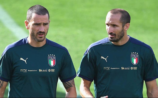 Cặp đôi Chiellini và Bonucci tiếp tục lĩnh xướng hàng thủ Italia Cặp đôi Chiellini và Bonucci tiếp tục lĩnh xướng hàng thủ Italia