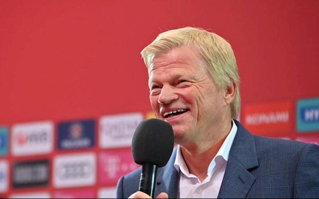 Sếp lớn Bayern nói gì về nụ cười ở lễ bốc thăm Champions League?