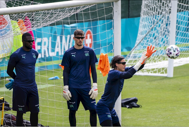 Kính mắt hỗ trợ các thủ môn của Thụy Sĩ