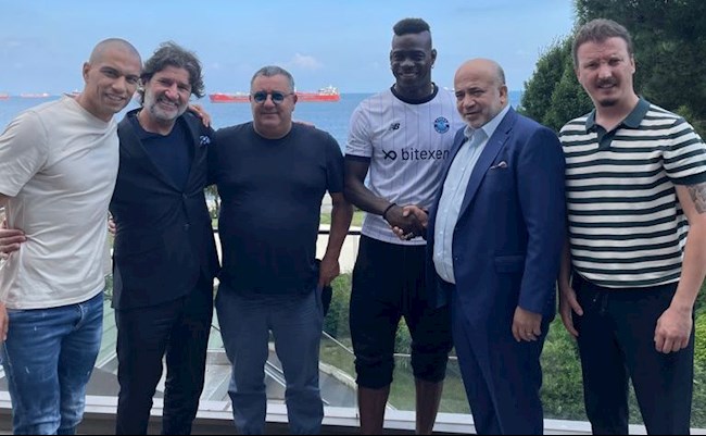 Balotelli Adana