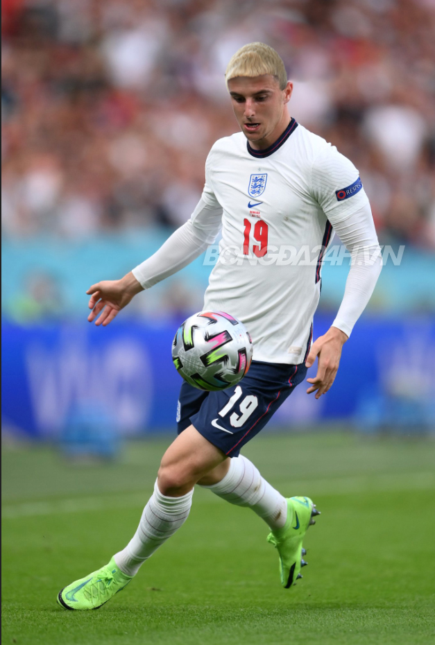 ĐT Anh: Không chỉ vô địch Euro 2020 mà đội tuyển Anh còn gây ấn tượng mạnh với diện mạo bắt mắt. Từ áo đấu đến kiểu tóc, các cầu thủ đều cho thấy sự tinh tế và sự chuẩn mực cao. Nhấn vào hình ảnh để chiêm ngưỡng những bức ảnh độc đáo và những cặp tóc đẹp mắt của ĐT Anh!