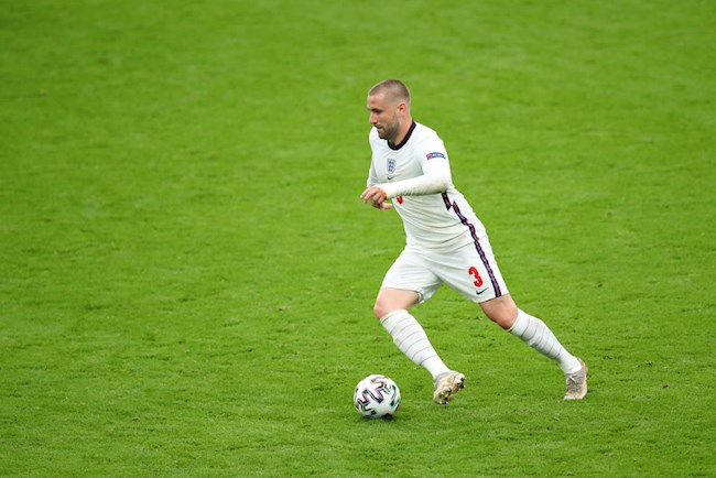 Shaw mắc lỗi ở bàn thua đầu tiên của ĐT Anh ở Euro 2020