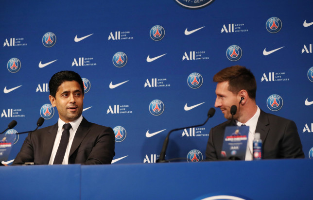 Chủ tịch PSG phát biểu trong buổi họp báo ra mắt Messi