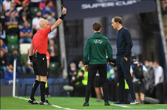 Tuchel phải nhận thẻ vàng sau tình huống phản ứng thái quá