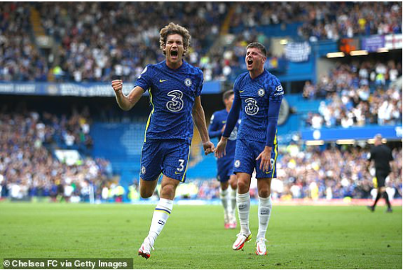 Siêu phẩm đá phạt của Marcos Alonso Siêu phẩm đá phạt của Marcos Alonso