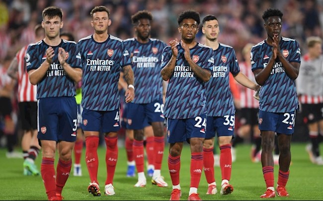 Đến cả lịch thi đấu cũng cười vào mặt Arsenal