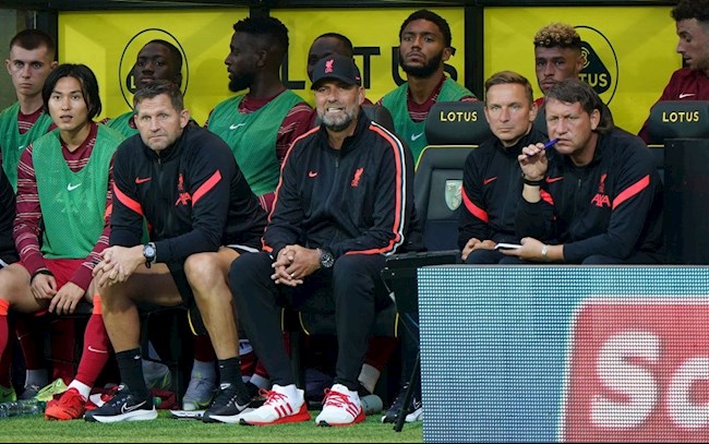 Jurgen Klopp lạ lẫm với diện mạo mới