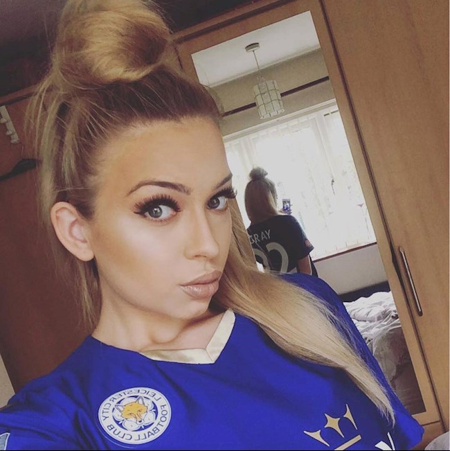 Emma Hickman (Bạn gái của Demarai Grey): Cầu thủ 25 tuổi chuyển từ Bayer Leverkusen tới Everton với một bản hợp đồng trị giá 1.7 triệu bảng. Emma Hickman và Demarai Grey đã trở lại Anh sau thời gian thi đấu tại Đức, trước đó hai người từng sống ở sươ