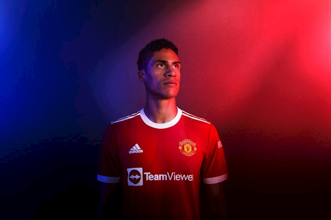 Toàn bộ buổi phỏng vấn đầu tiên của Varane tại MU: Tham vọng giành danh hiệu lớn