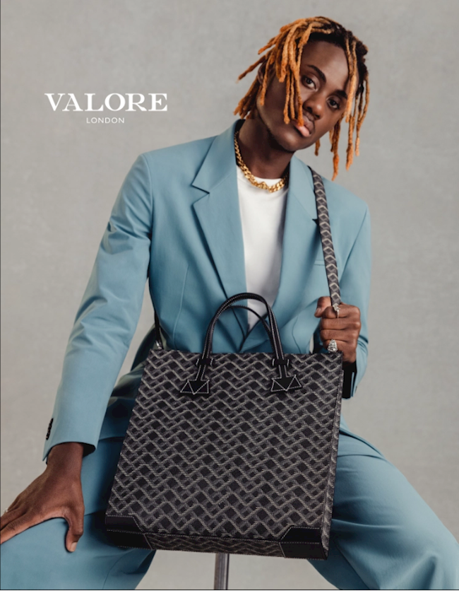 Trevoh Chalobah là một người mẫu thời trang Trevoh Chalobah là một người mẫu thời trang