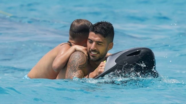 Messi cùng Suarez và Fabregas nghỉ ngơi ở Tây Ban Nha