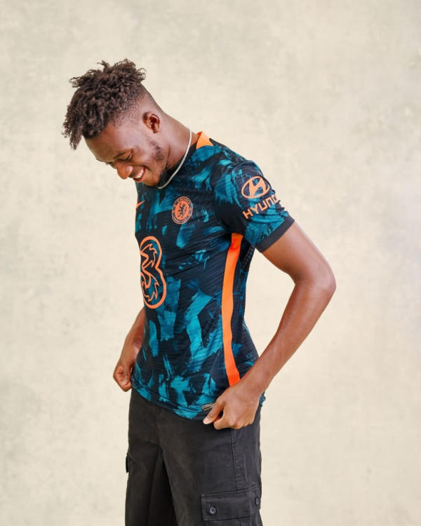 Áo đấu thứ ba Chelsea 2021/22