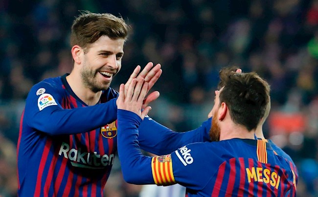 Pique đem Messi về Tây Ban Nha