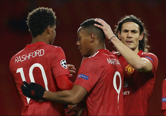 Cavani mặc áo số 7 còn Martial khoác áo số 9 ở MU hiện tại